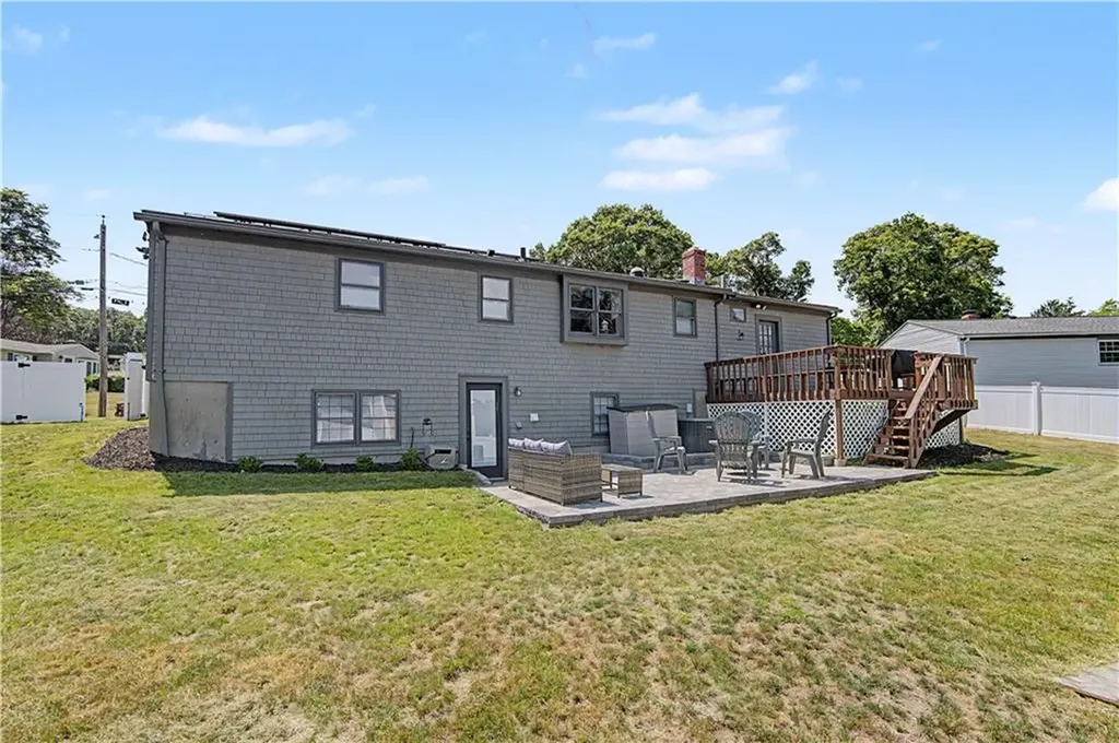 162 Larchmont Road Warwick RI 02886