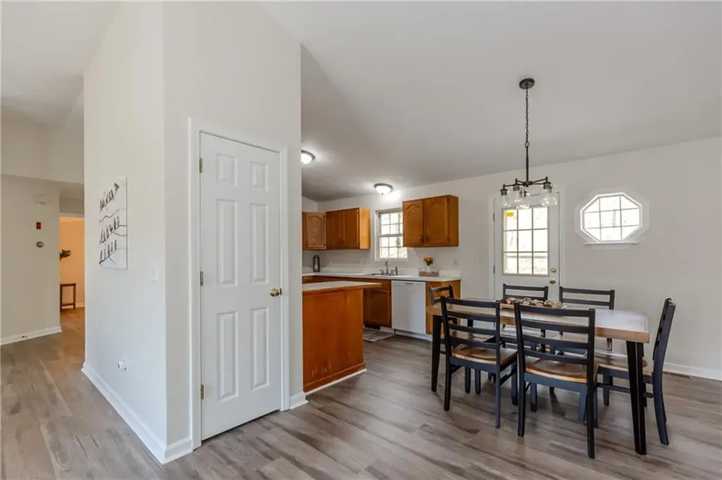 136 Hope Hill Terrace Cranston RI 02921