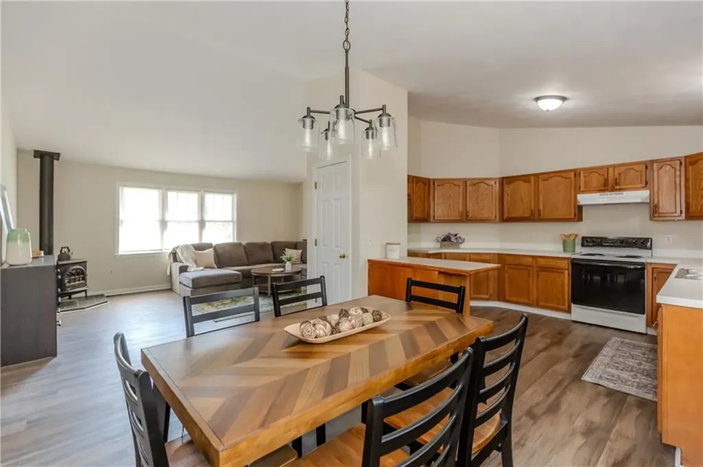 136 Hope Hill Terrace Cranston RI 02921