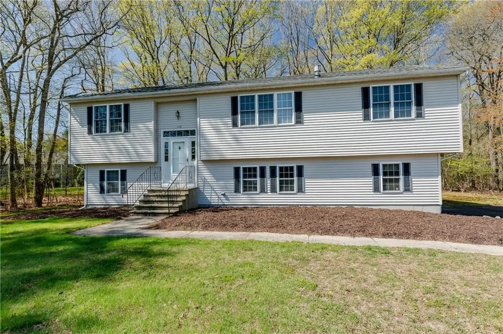136 Hope Hill Terrace Cranston RI 02921