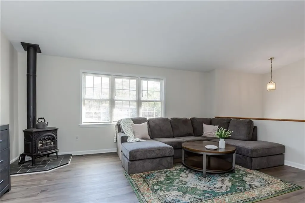136 Hope Hill Terrace Cranston RI 02921