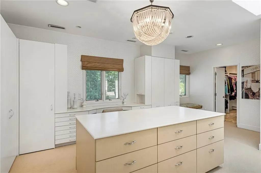 4 Jones Circle Barrington RI 02806