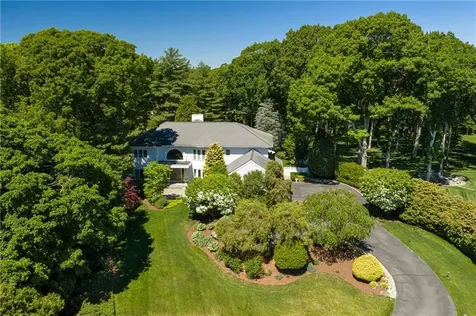 4 Jones Circle Barrington RI 02806
