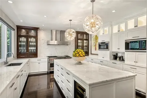 4 Jones Circle Barrington RI 02806