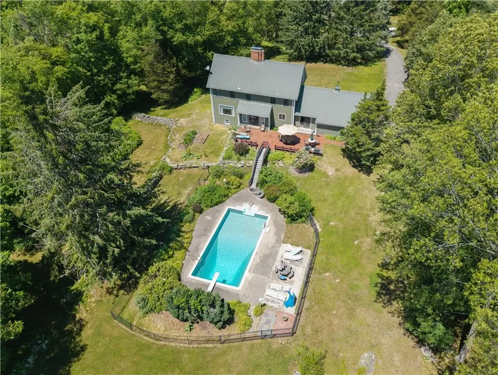 117 South Killingly Road Foster RI 02825