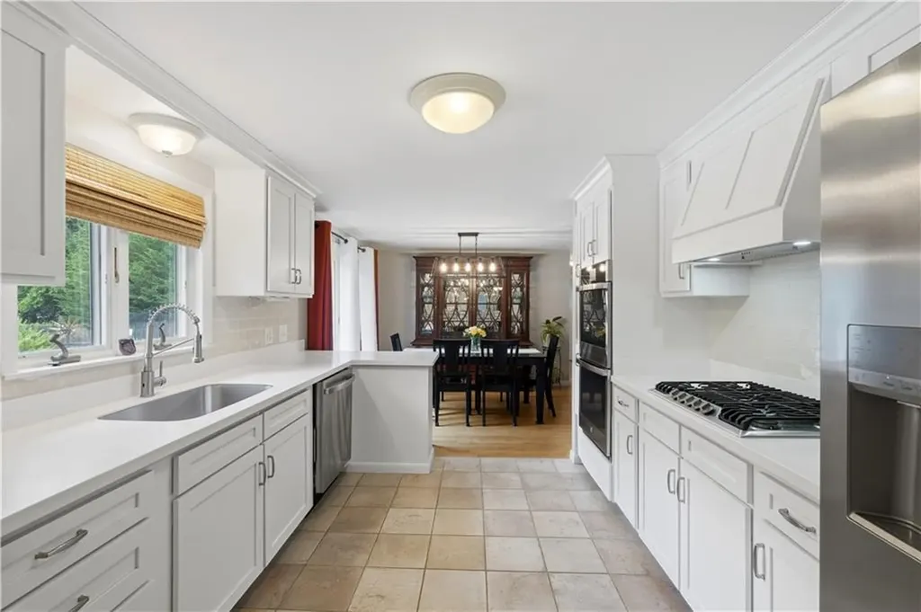 187 Love Lane Warwick RI 02886