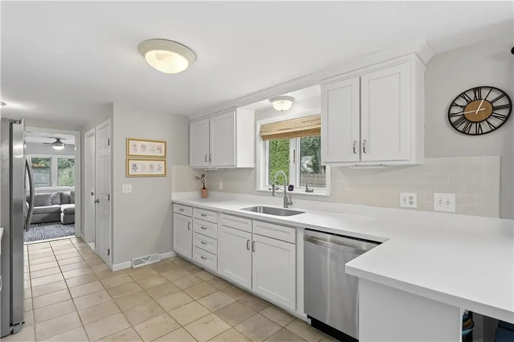 187 Love Lane Warwick RI 02886