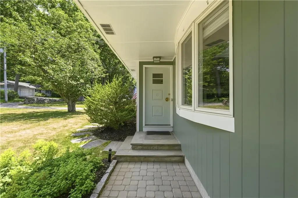 187 Love Lane Warwick RI 02886