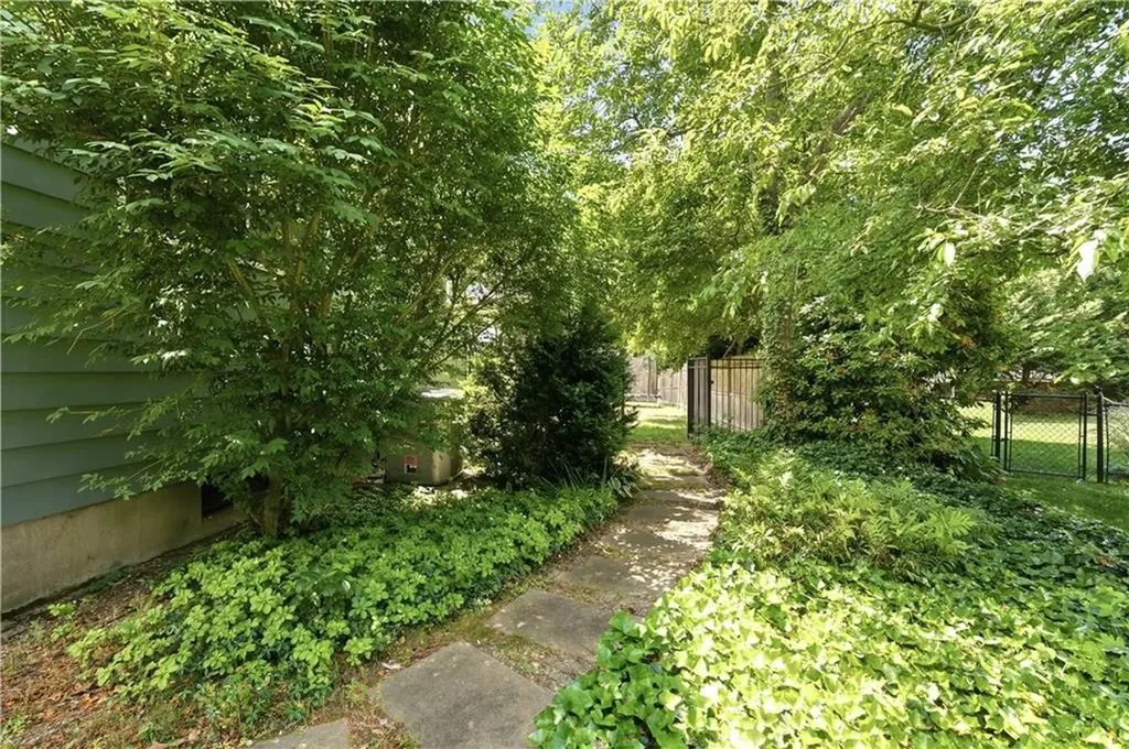 187 Love Lane Warwick RI 02886