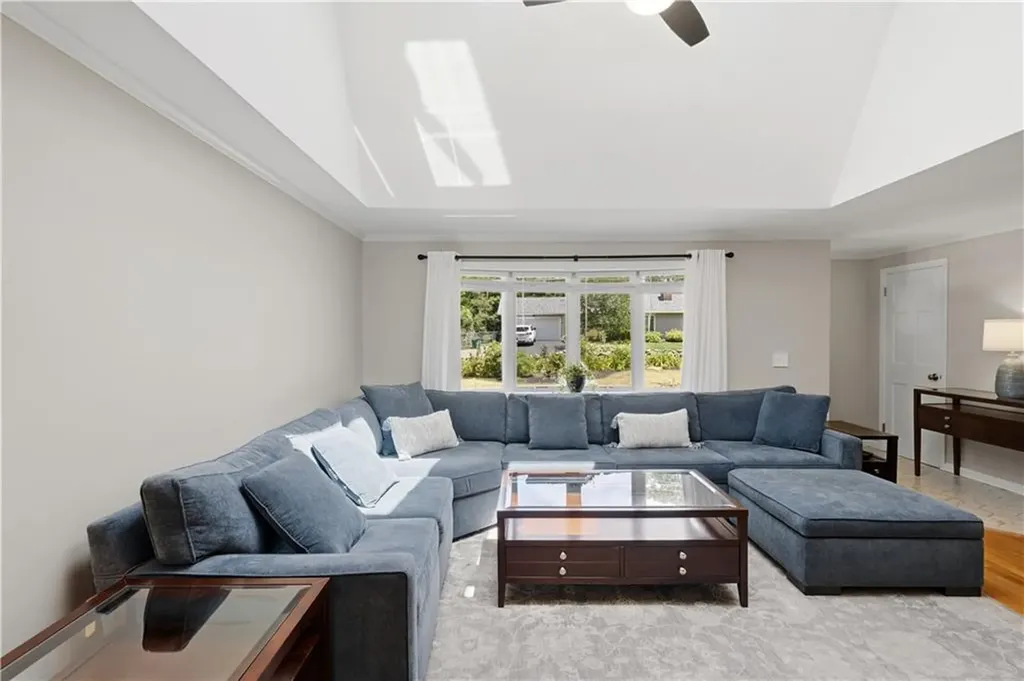187 Love Lane Warwick RI 02886