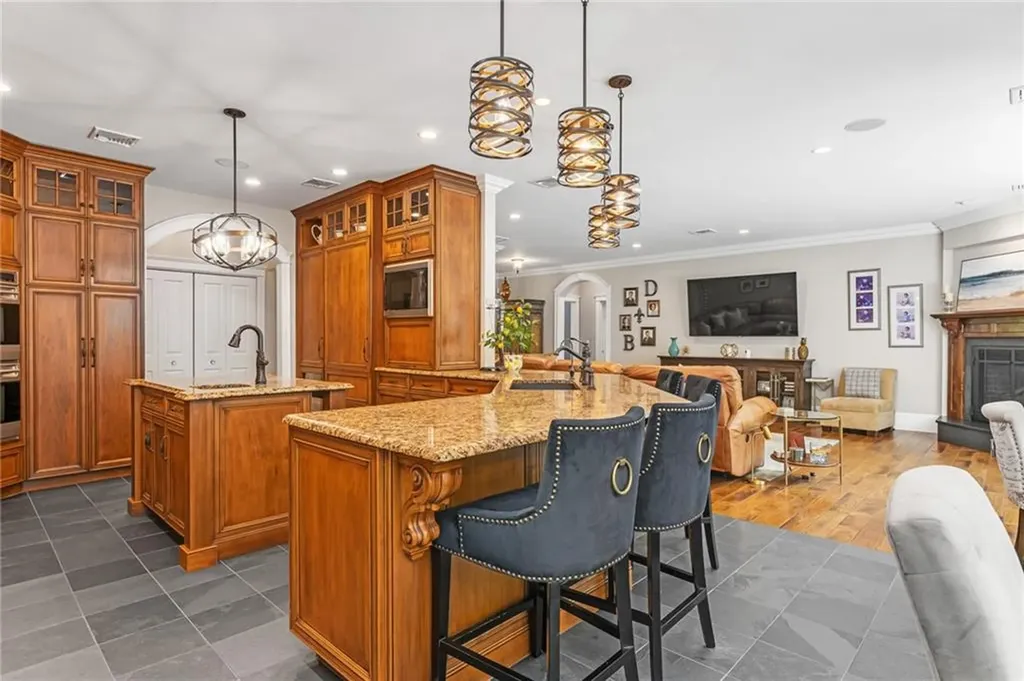 45 Briarbrooke Lane Cranston RI 02921
