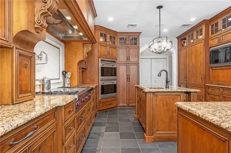 45 Briarbrooke Lane Cranston RI 02921