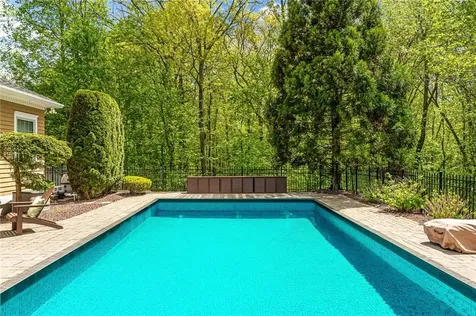 45 Briarbrooke Lane Cranston RI 02921