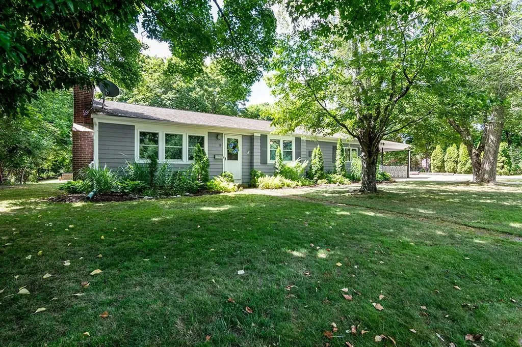 19 Waldron Avenue North Kingstown RI 02852