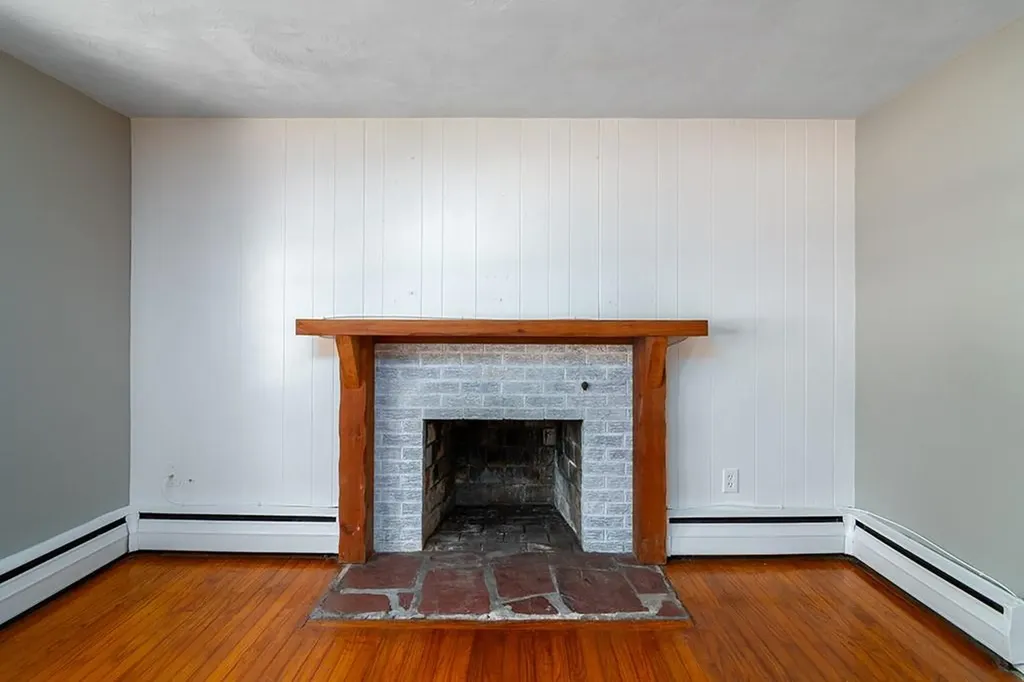 19 Waldron Avenue North Kingstown RI 02852