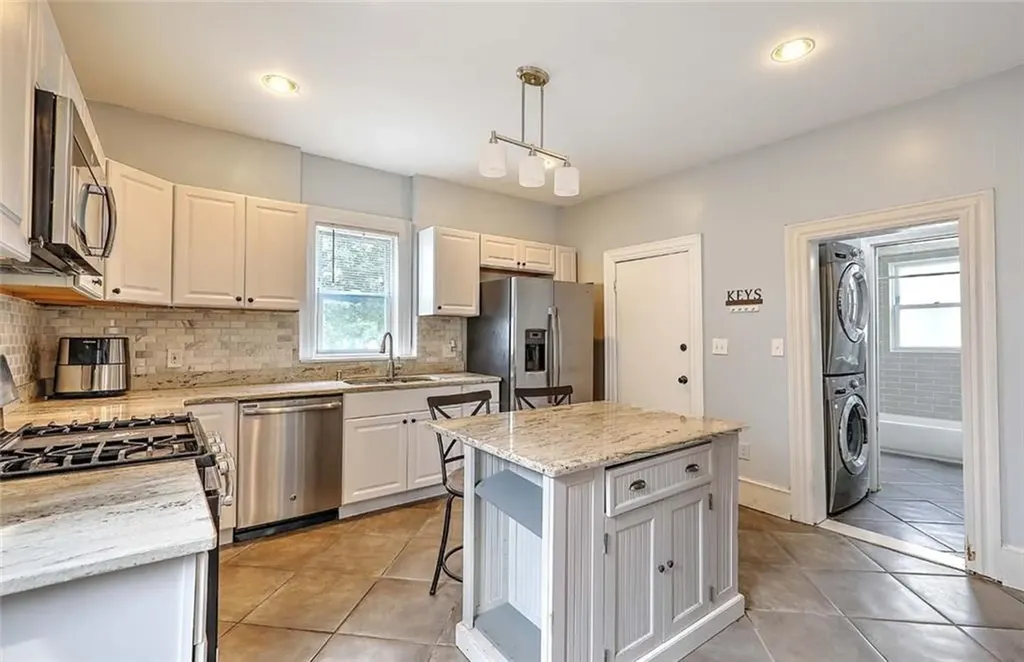 16 Duncan Avenue Providence RI 02906