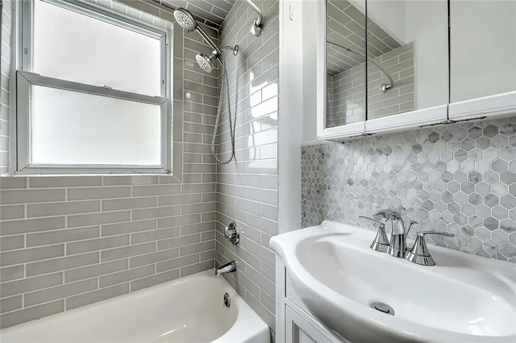 16 Duncan Avenue Providence RI 02906