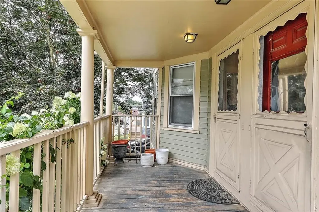 16 Duncan Avenue Providence RI 02906