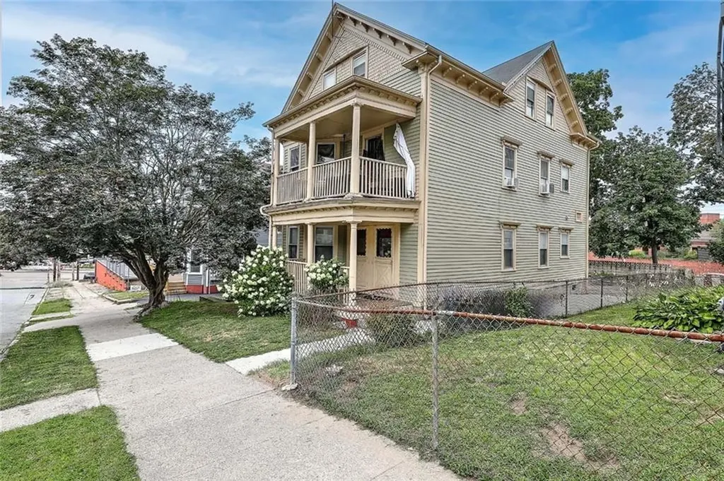 16 Duncan Avenue Providence RI 02906