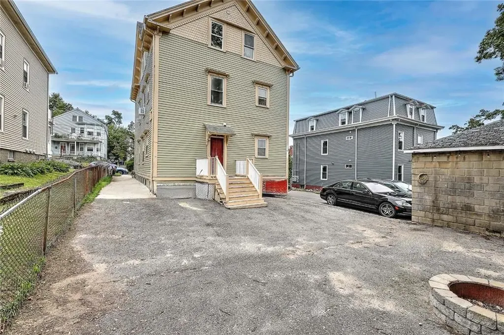 16 Duncan Avenue Providence RI 02906