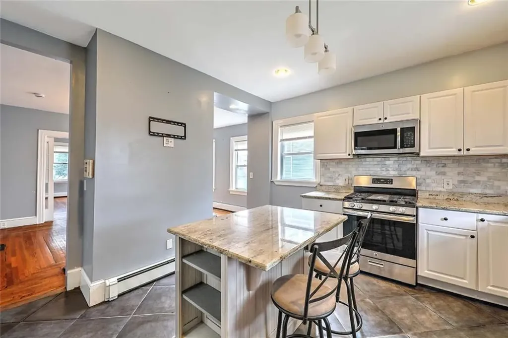 16 Duncan Avenue Providence RI 02906