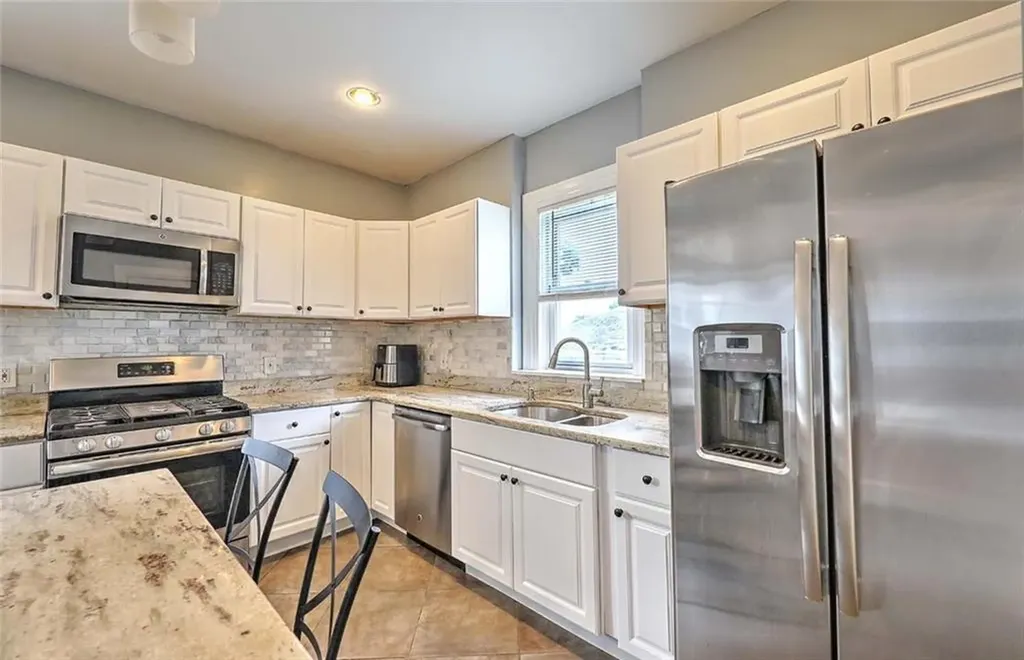 16 Duncan Avenue Providence RI 02906