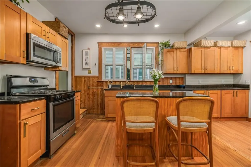 173 Lexington Avenue Providence RI 02907