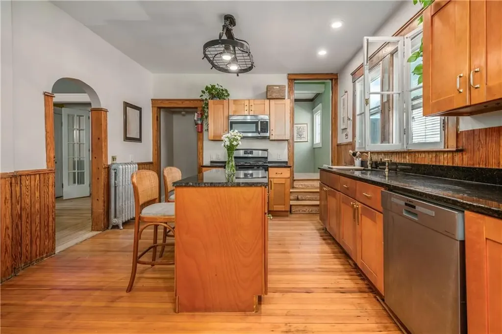 173 Lexington Avenue Providence RI 02907