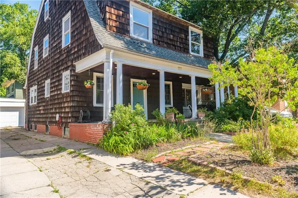 173 Lexington Avenue Providence RI 02907