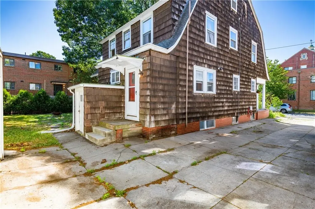 173 Lexington Avenue Providence RI 02907