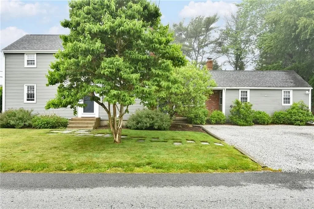 17 Melbourne Drive Narragansett RI 02882