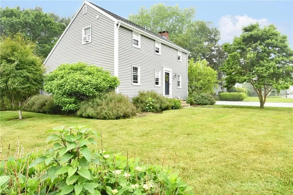 17 Melbourne Drive Narragansett RI 02882