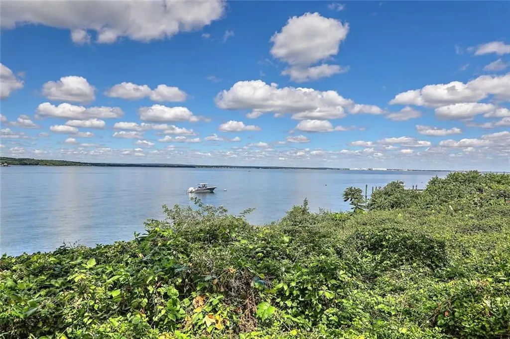 129 Seaside Drive Jamestown RI 02835