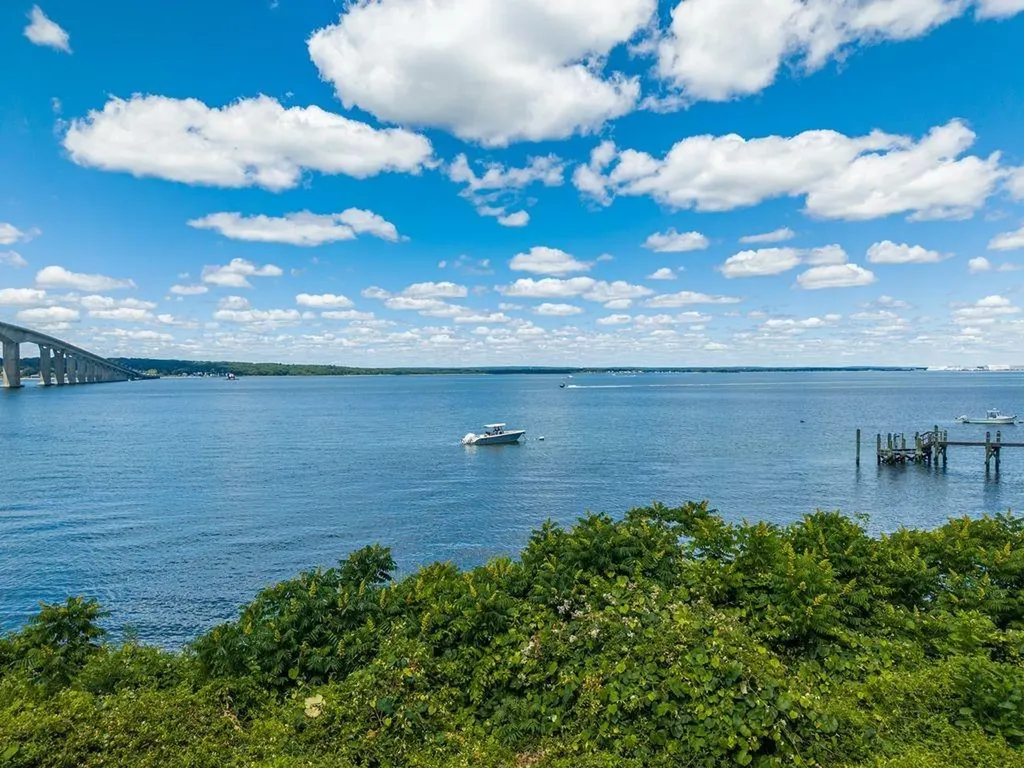 129 Seaside Drive Jamestown RI 02835