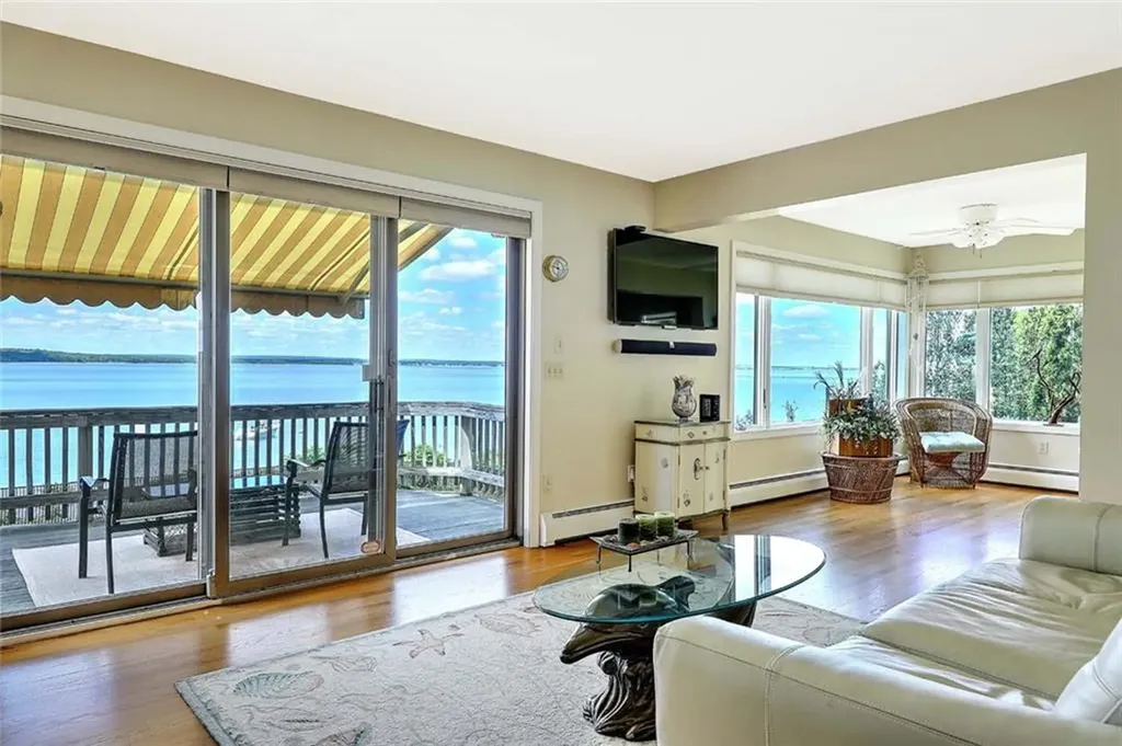 129 Seaside Drive Jamestown RI 02835
