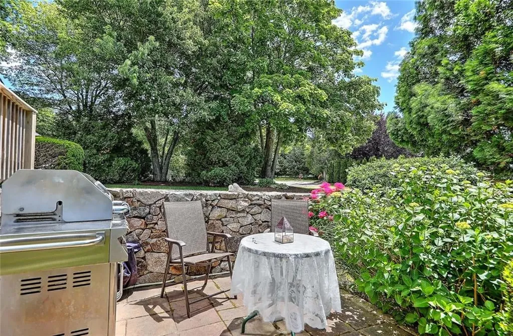 129 Seaside Drive Jamestown RI 02835