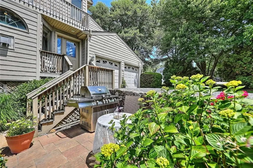 129 Seaside Drive Jamestown RI 02835