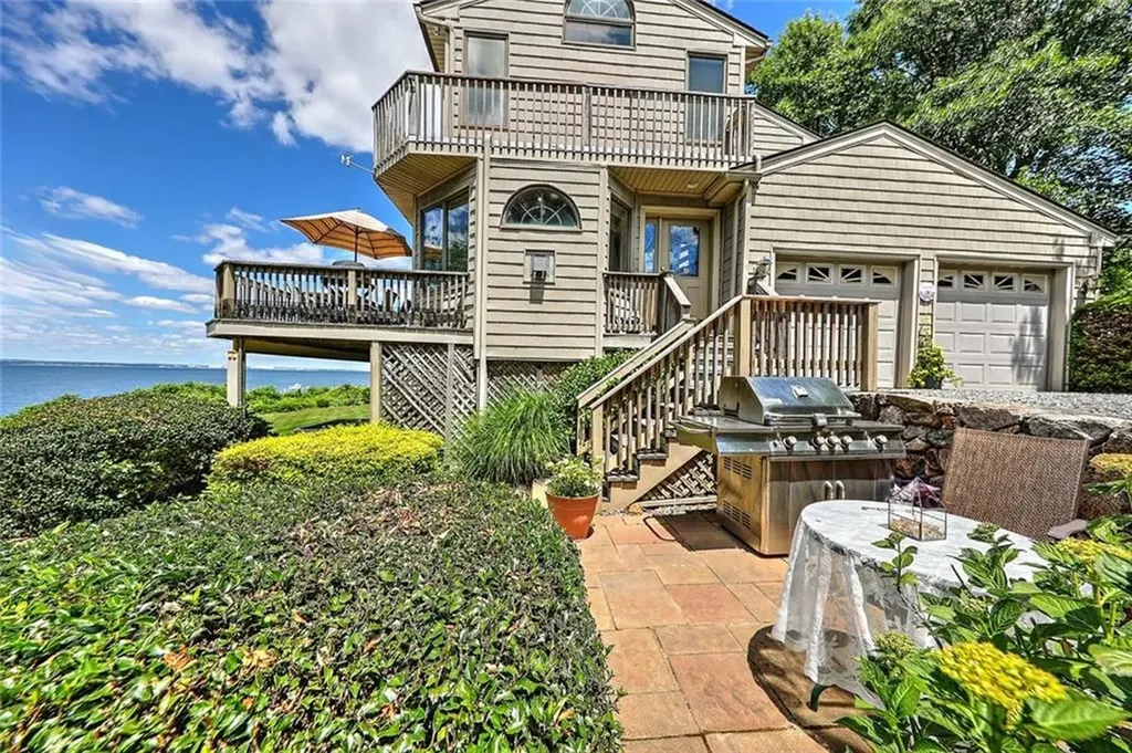 129 Seaside Drive Jamestown RI 02835