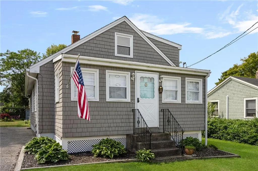 37 Reservoir Road Middletown RI 02842