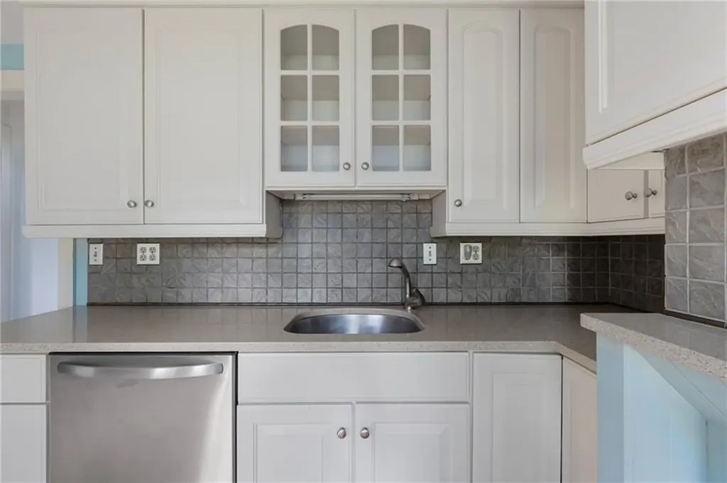37 Reservoir Road Middletown RI 02842