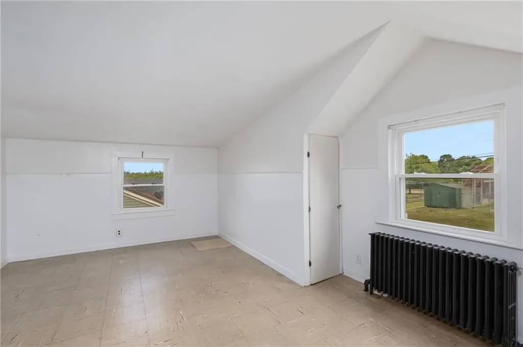37 Reservoir Road Middletown RI 02842