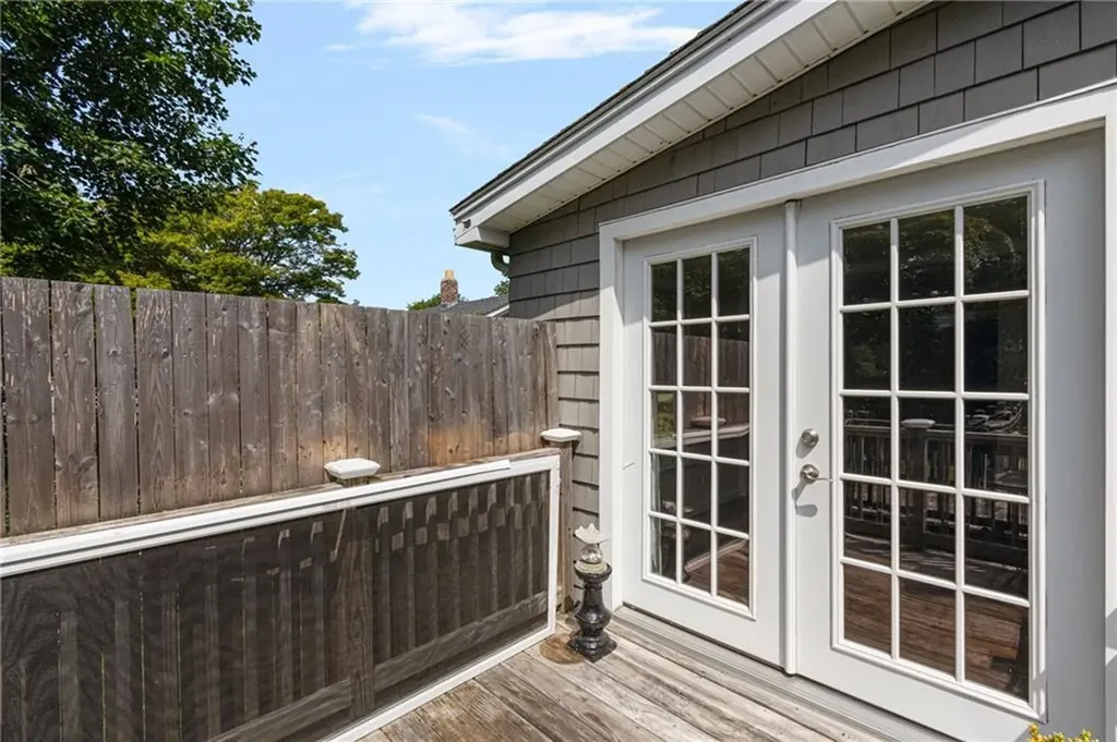 37 Reservoir Road Middletown RI 02842