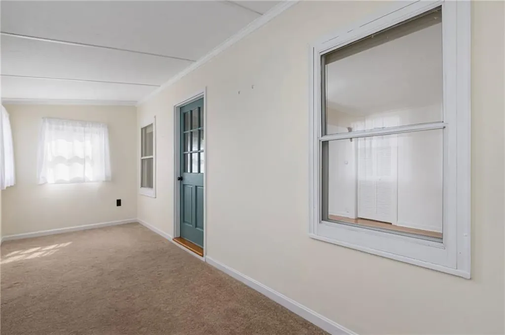 37 Reservoir Road Middletown RI 02842