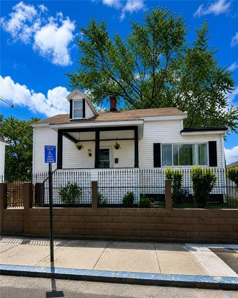 166 Gallup Street Providence RI 02908
