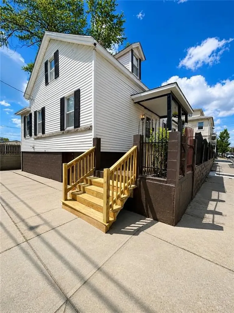 166 Gallup Street Providence RI 02908