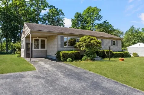 37 Ridgeway Drive Warren RI 02885