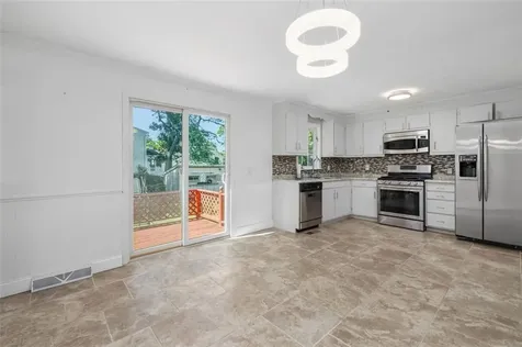 37 Ridgeway Drive Warren RI 02885