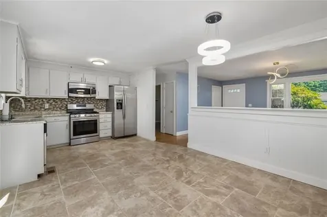 37 Ridgeway Drive Warren RI 02885