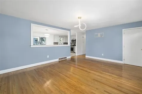 37 Ridgeway Drive Warren RI 02885