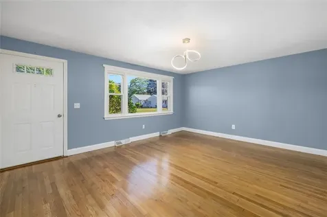 37 Ridgeway Drive Warren RI 02885